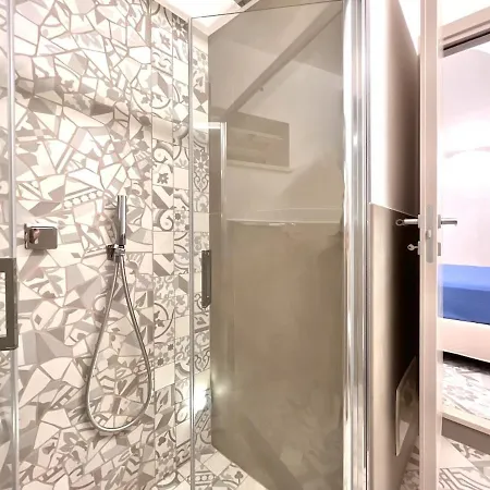 Comfy 2 Bedrooms Near The 公寓 *